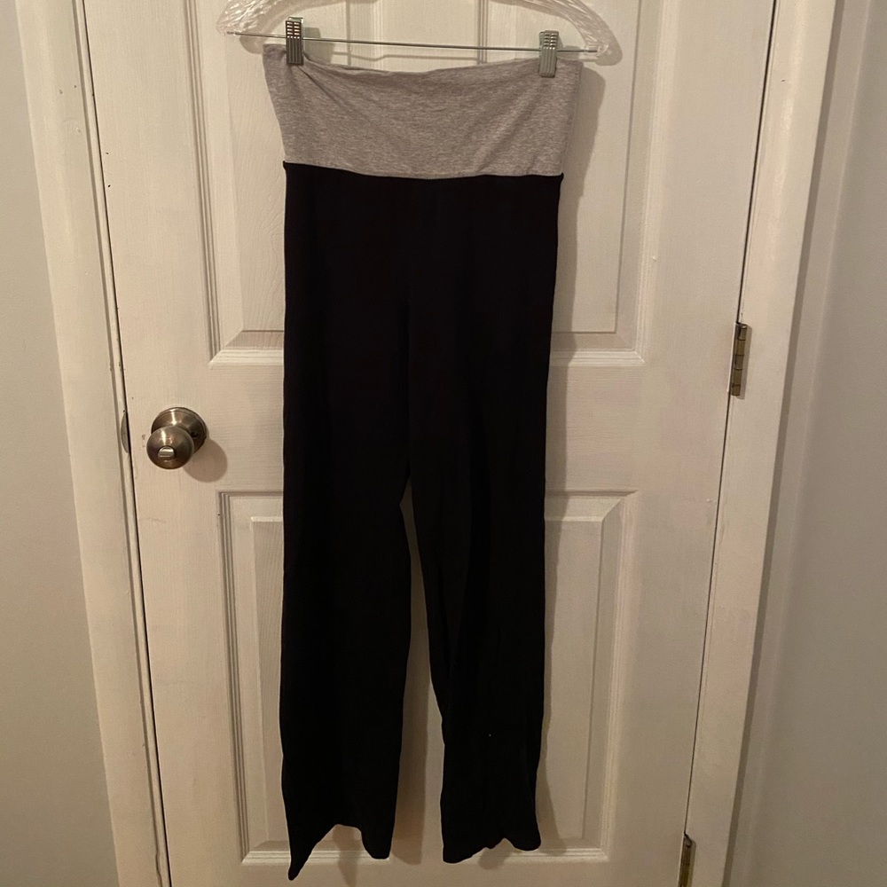 yoga pants